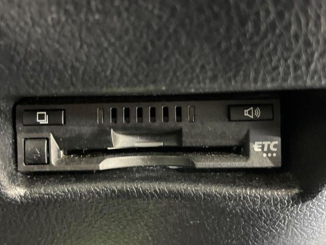 TOYOTA SIENTA HYBRID 2017