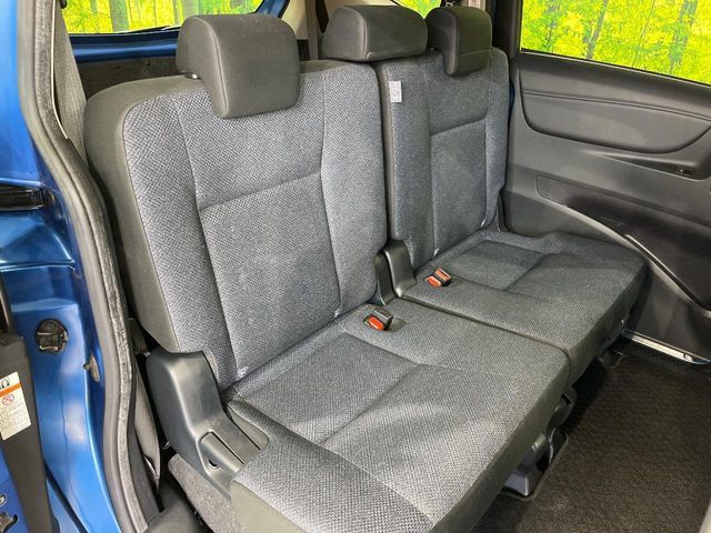 TOYOTA SIENTA HYBRID 2017