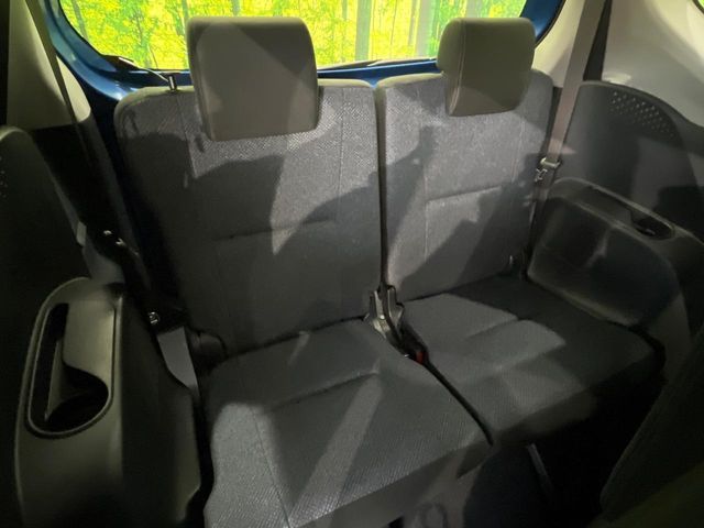 TOYOTA SIENTA HYBRID 2017