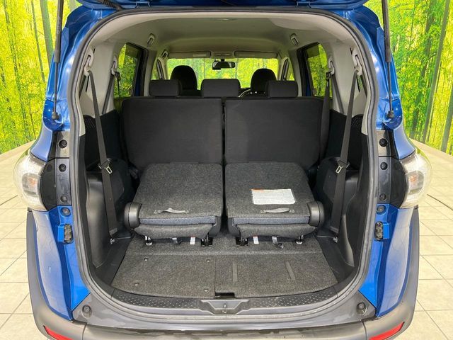 TOYOTA SIENTA HYBRID 2017