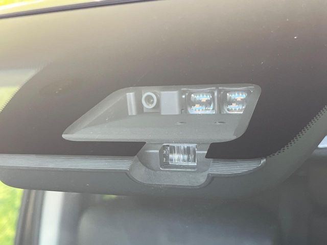 MITSUBISHI DELICA D:5 4WD 2023