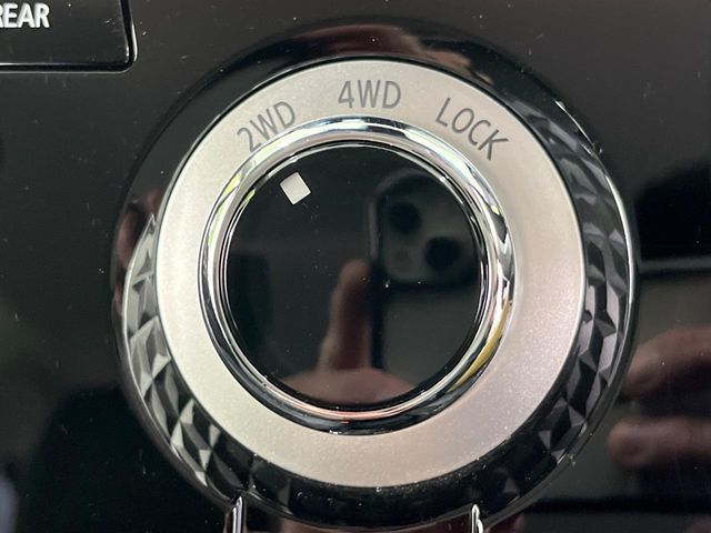 MITSUBISHI DELICA D:5 4WD 2023