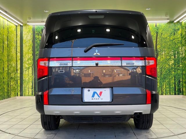 MITSUBISHI DELICA D:5 4WD 2023