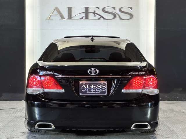 TOYOTA CROWN sedan 2010