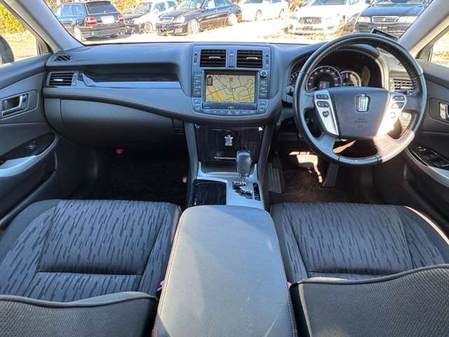 TOYOTA CROWN sedan 2010