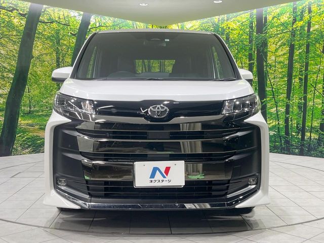TOYOTA NOAH 2023