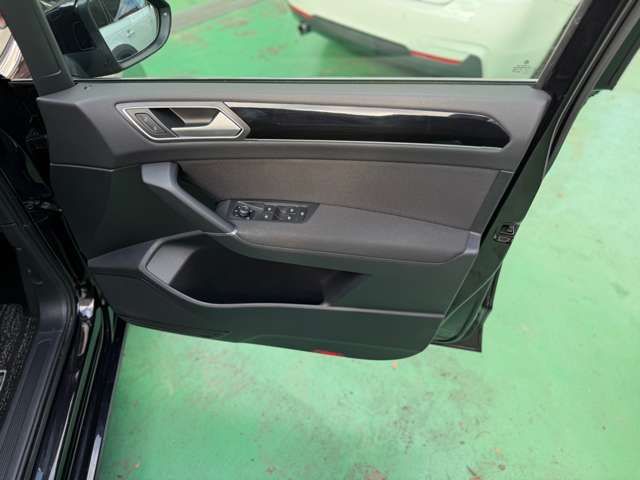 VOLKSWAGEN VOLKSWAGEN GOLF TOURAN 2021