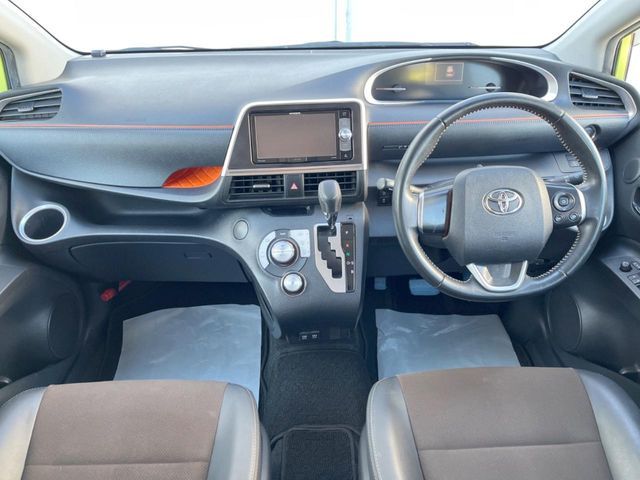 TOYOTA SIENTA 2019