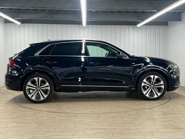 AUDI AUDI Q8 2019