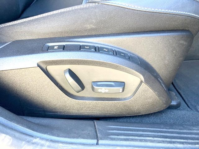 VOLVO VOLVO V40 2017