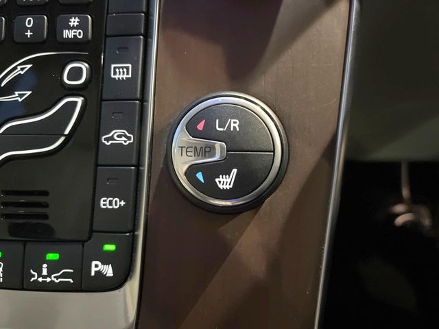 VOLVO VOLVO V40 2018