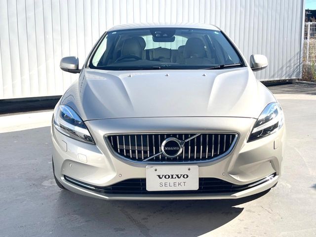 VOLVO VOLVO V40 2018