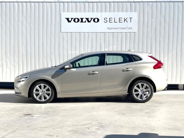 VOLVO VOLVO V40 2018