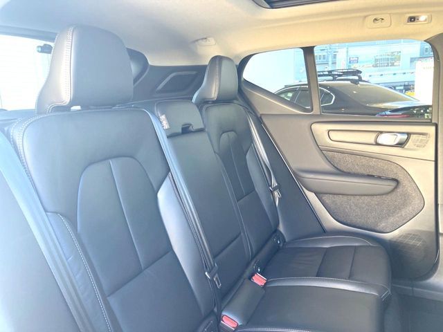 VOLVO VOLVO XC40 2022