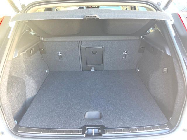 VOLVO VOLVO XC40 2022