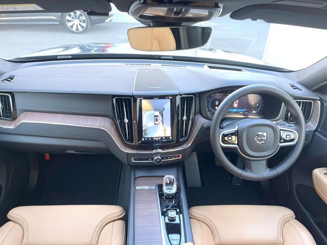 VOLVO VOLVO XC60 2023