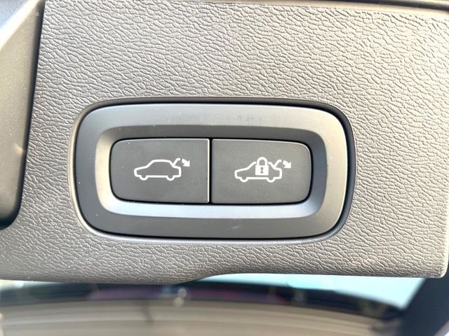 VOLVO VOLVO XC60 2023