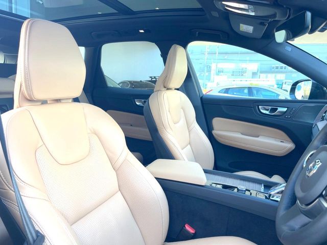 VOLVO VOLVO XC60 2023