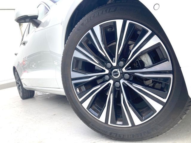 VOLVO VOLVO V60 2023