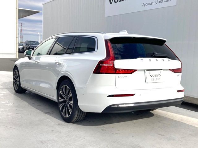 VOLVO VOLVO V60 2023