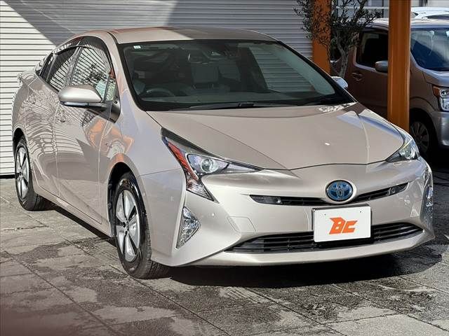 TOYOTA PRIUS 2017