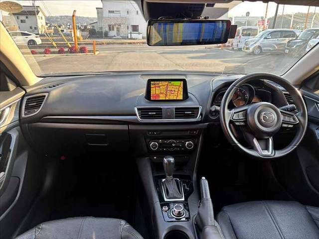 MAZDA AXELA SPORTS 2017