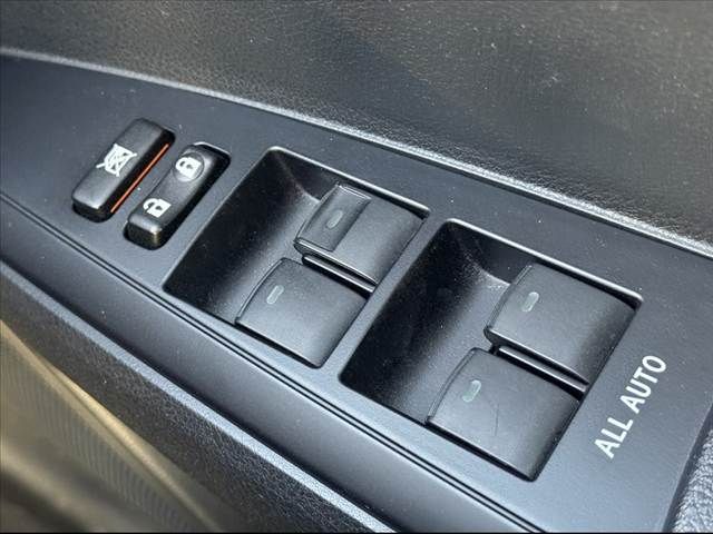 TOYOTA COROLLA FIELDER 2016