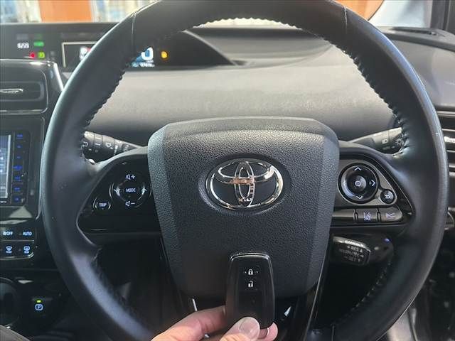 TOYOTA PRIUS 2020