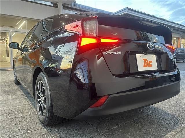 TOYOTA PRIUS 2020