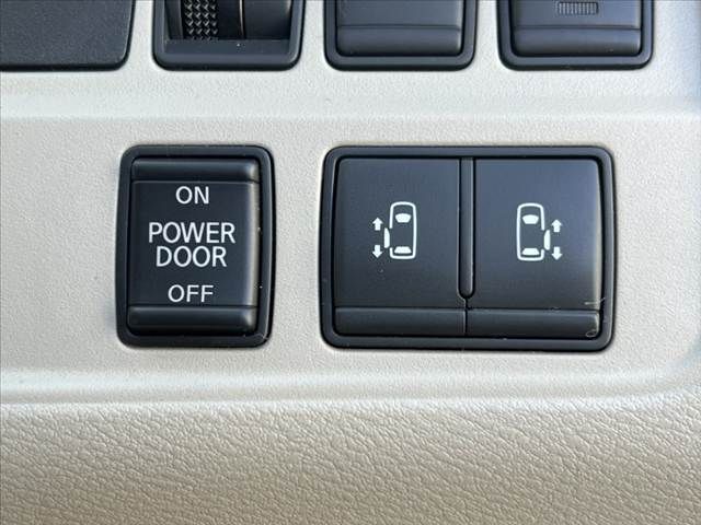 NISSAN SERENA  S-HYBRID 2017