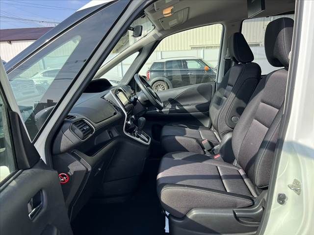 NISSAN SERENA  S-HYBRID 2018