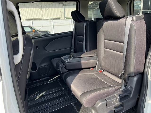 NISSAN SERENA  S-HYBRID 2018