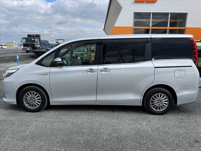 TOYOTA ESQUIRE HYBRID 2015