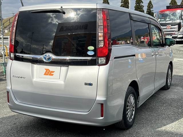 TOYOTA ESQUIRE HYBRID 2015