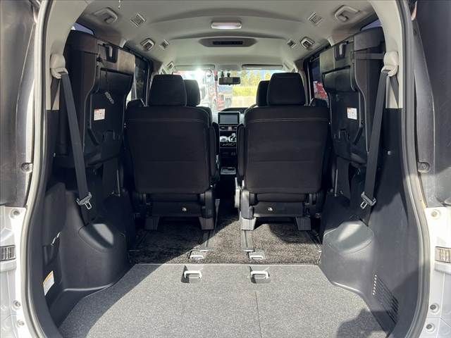 TOYOTA ESQUIRE HYBRID 2015