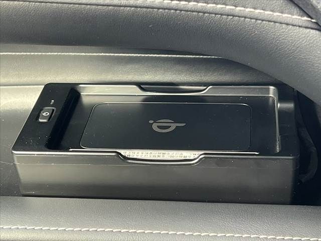 TOYOTA ESQUIRE HYBRID 2015