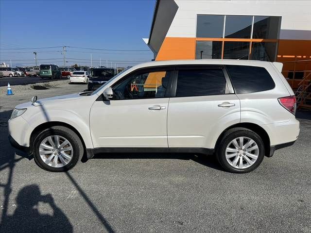 SUBARU FORESTER 2010