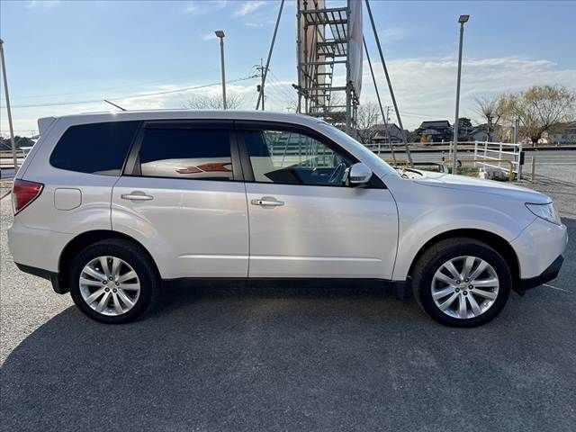 SUBARU FORESTER 2010