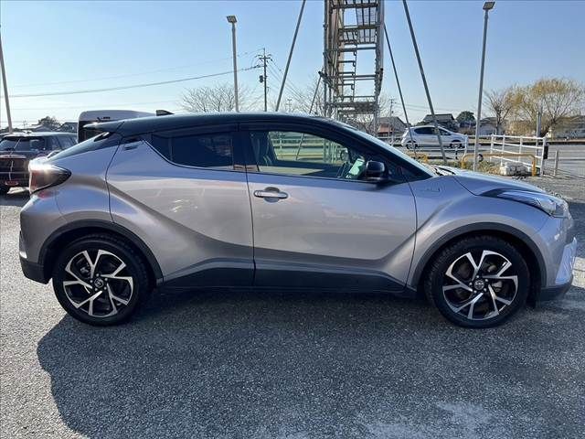 TOYOTA C-HR 2017