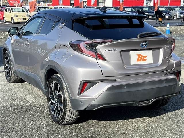 TOYOTA C-HR 2017
