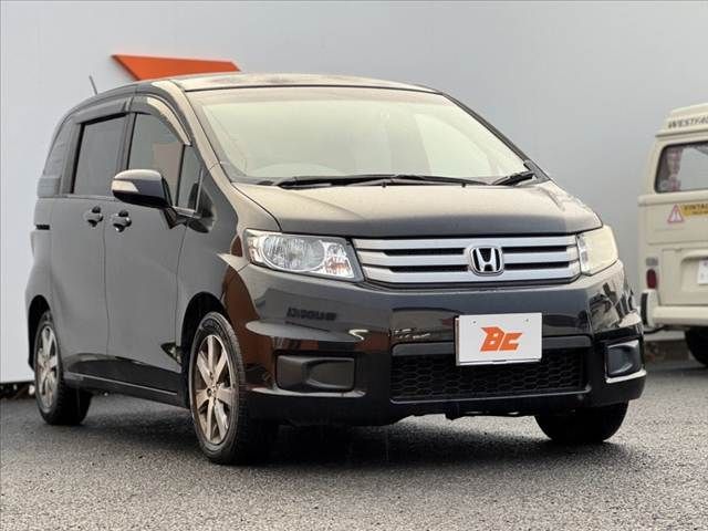 HONDA FREED Spike 2012