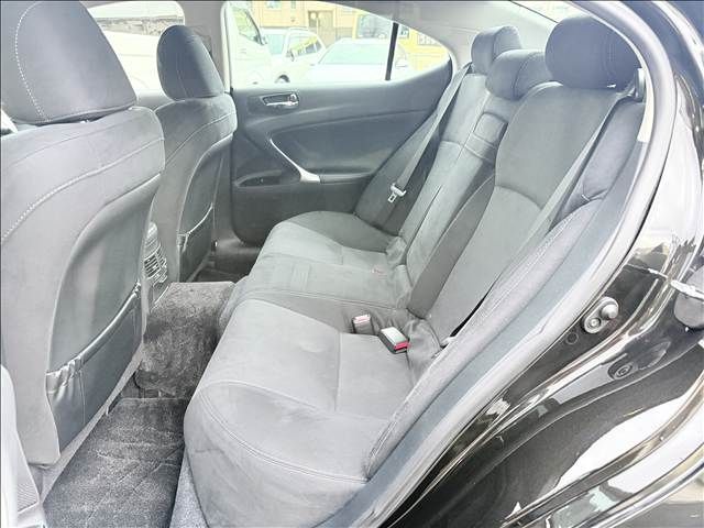 TOYOTA LEXUS IS250 2011