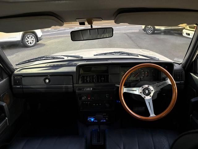 VOLVO VOLVO 240 sedan 1990