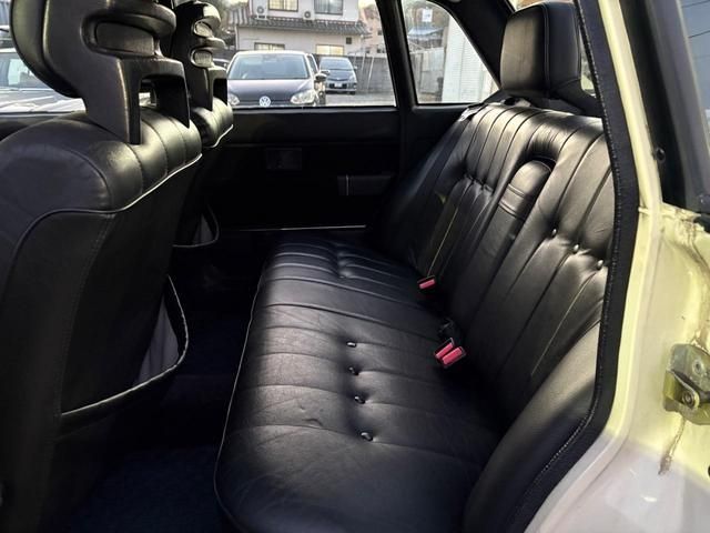 VOLVO VOLVO 240 sedan 1990