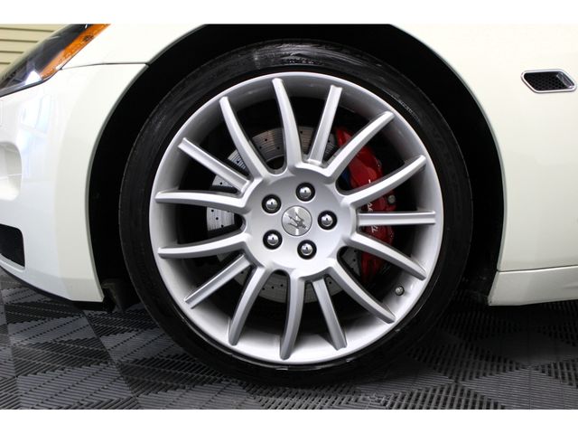 MASERATI MASERATI GRANCABRIO 2011