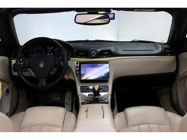 MASERATI MASERATI GRANCABRIO 2011
