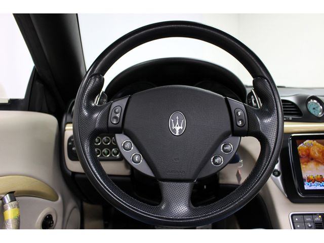 MASERATI MASERATI GRANCABRIO 2011