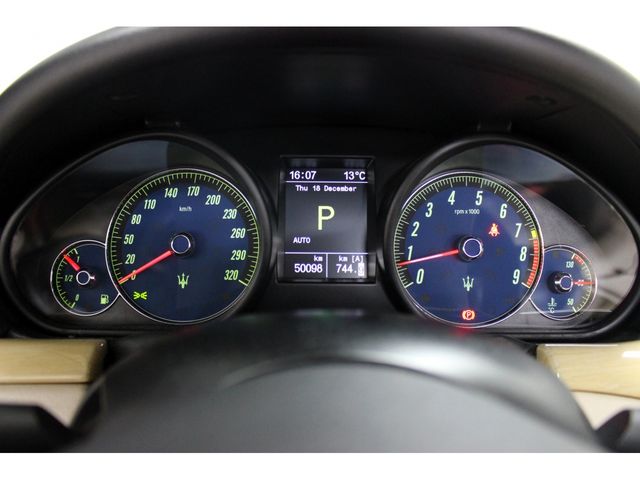 MASERATI MASERATI GRANCABRIO 2011