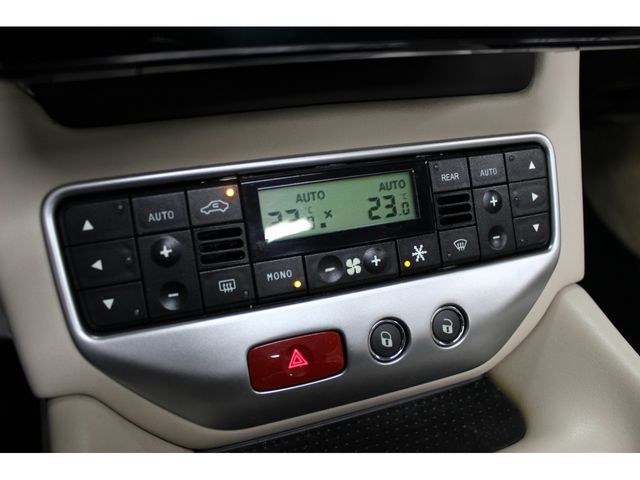 MASERATI MASERATI GRANCABRIO 2011