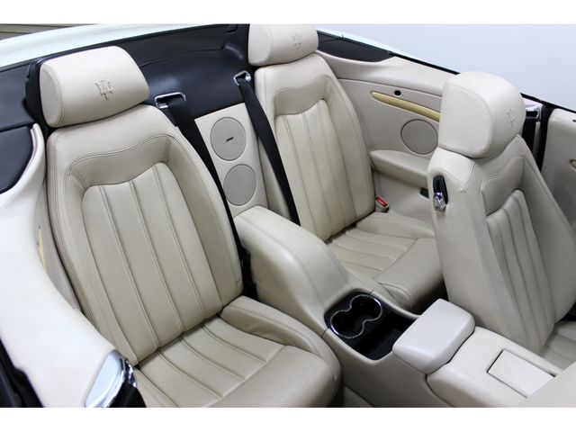 MASERATI MASERATI GRANCABRIO 2011